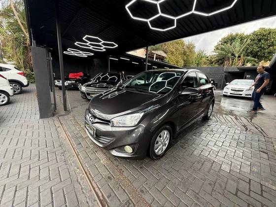 HYUNDAI HB20 1.0 COMFORT PLUS 12V FLEX 4P MANUAL HYUNDAI HB20 1.0 COMFORT PLUS 12V FLEX 4P MANUAL